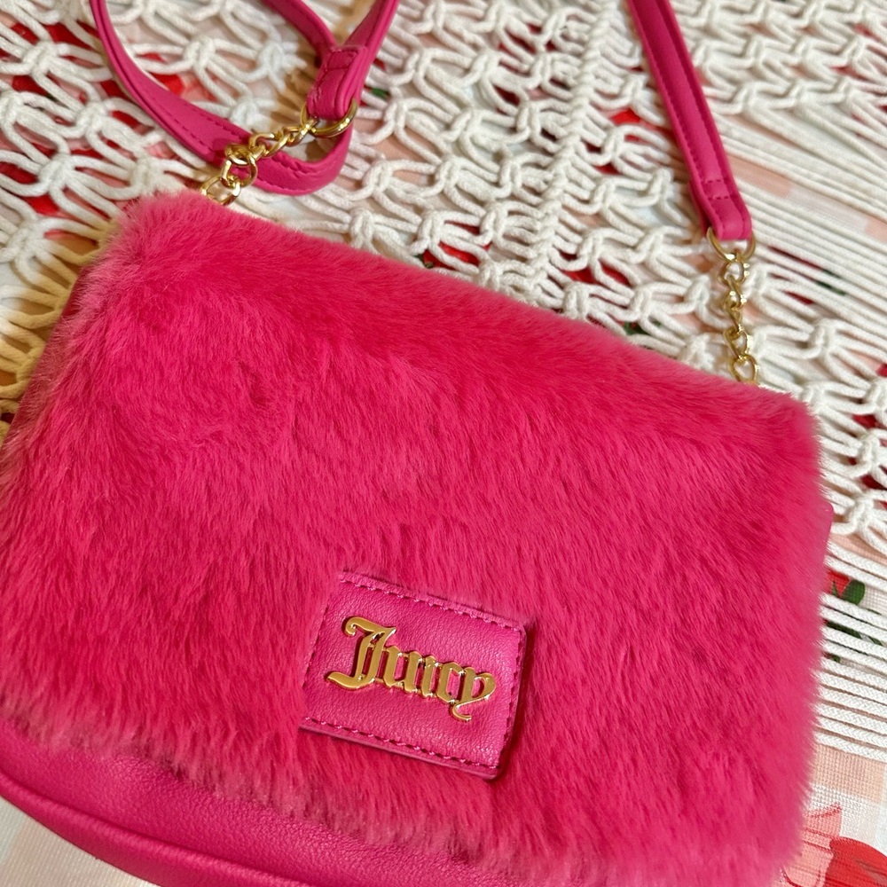 Juicy Couture Fuzzy Faux Fur Pink Small Crossbody Handbag Purse Brand New